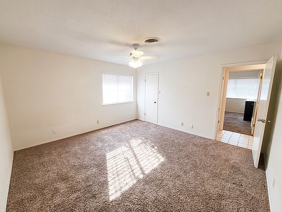 3rd image of 2900 Goddard Pl