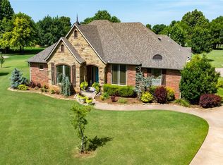 1509 S Clear Springs Rd, Mustang, OK 73064