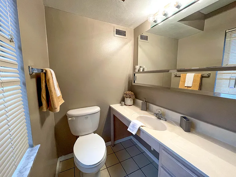 2 Bedroom