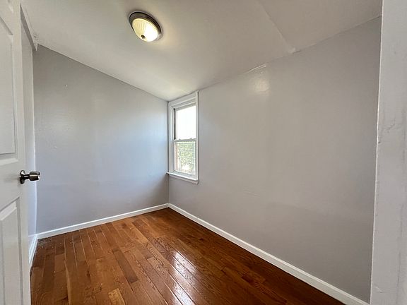 3rd image of 91 Kearny Ave #2