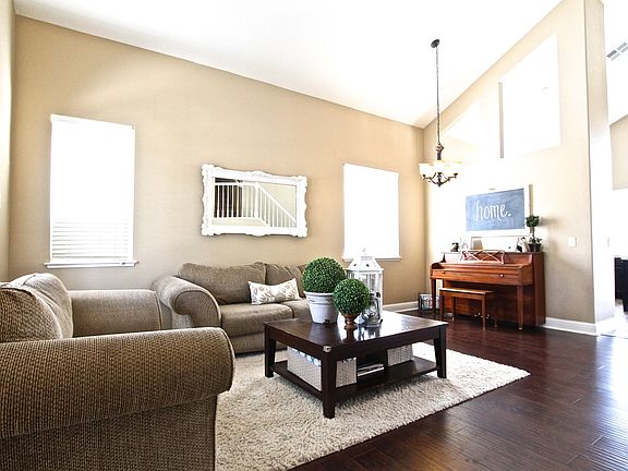 4th image of 1200 Cherry Blossom Ln