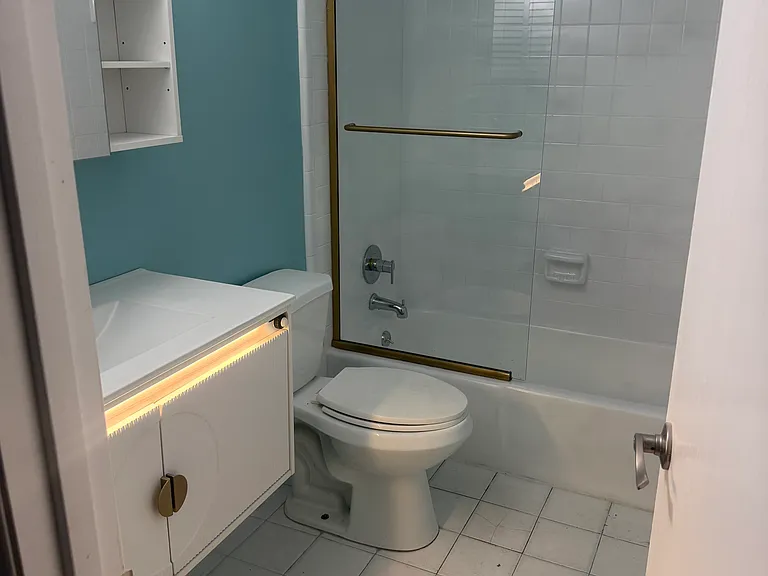 147 Hiawatha Ct E #147 — Photo 8