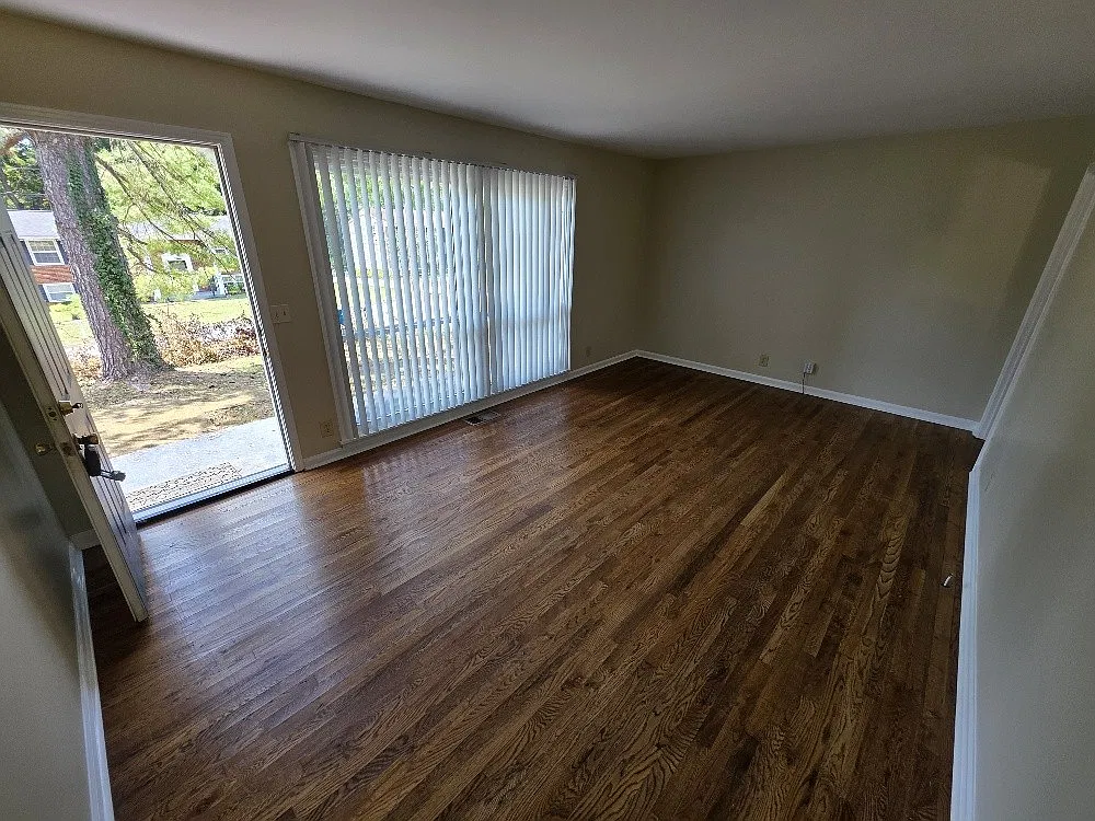 4 bed, 2.5 bath, 1800 sqft, $2,350 — Photo 3