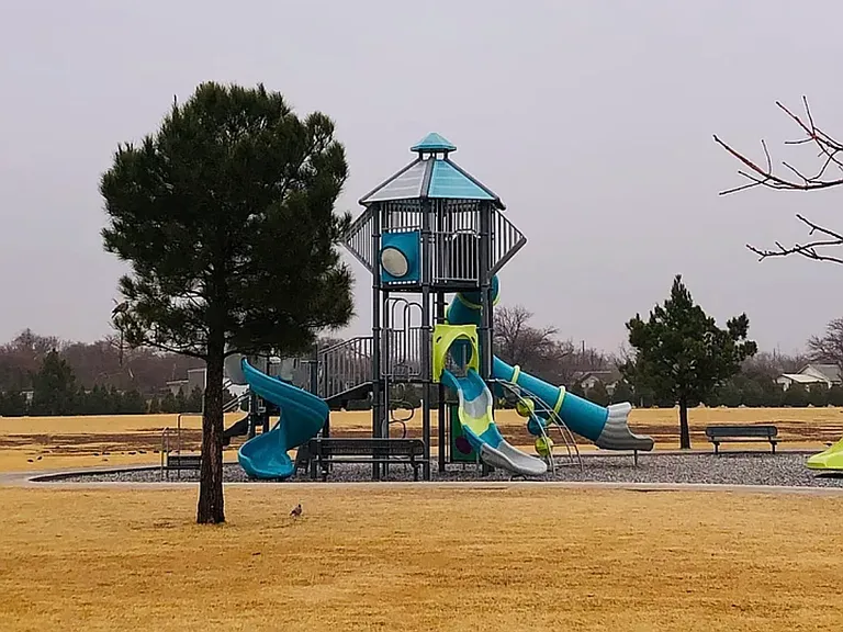 3217 Volney Ave — Photo 22