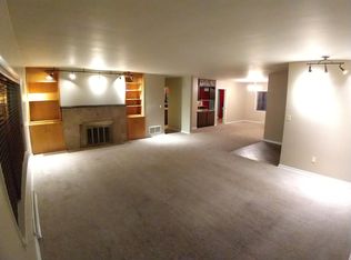 412 N Oakcrest Ave, Decatur, IL 62522