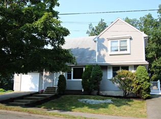 37 Pearl Rd, Saugus, MA 01906