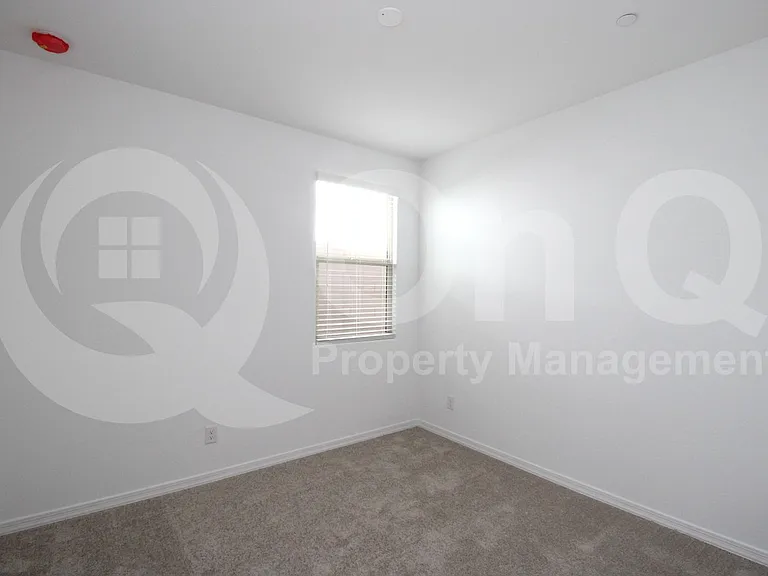 32470 N 122nd Ln — Photo 13
