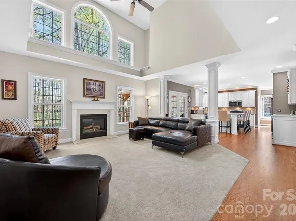 12532 Overlook Mountain Dr, Charlotte, NC 28216