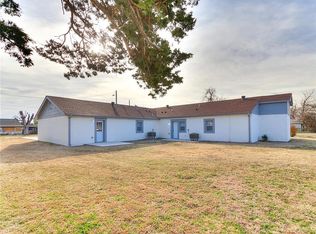 1403 E Woodson St, El Reno, OK 73036