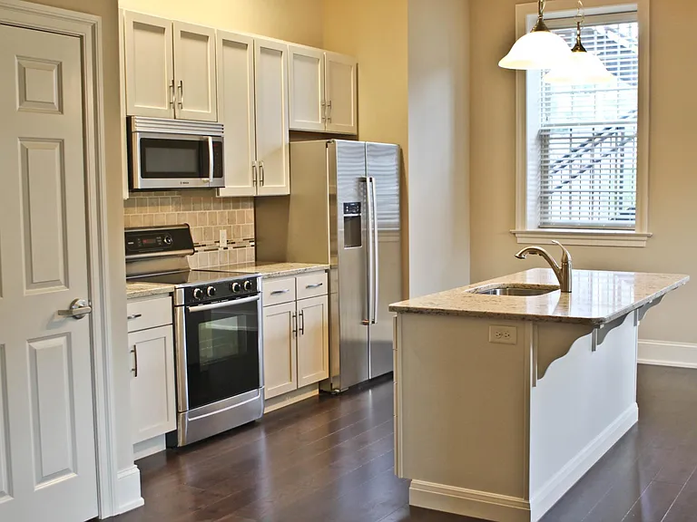 219 E King St #1 — Photo 6