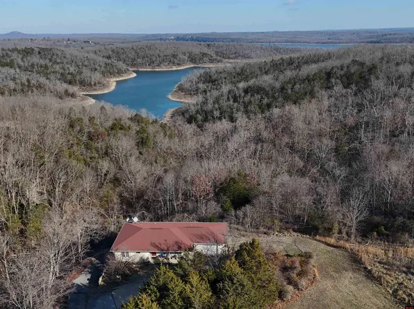136 Lake Heights Dr, Mountain Home, AR 72653