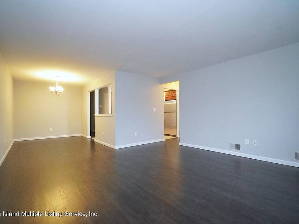 1st image of 214 Giffords Ln #2