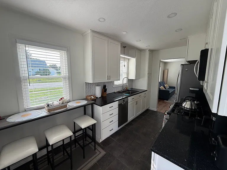 406 18th Ave SW — Photo 20