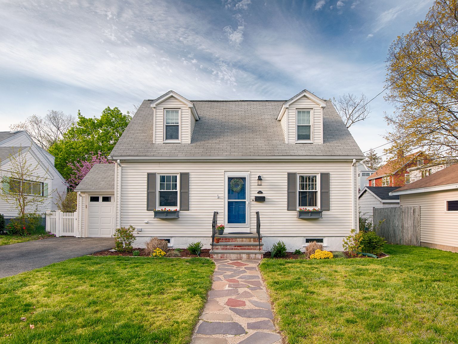 27 Roosevelt Rd, Medford, MA 02155 Zillow