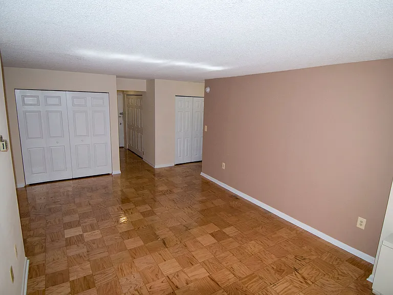 Steward Tower Apartments — Photo 45