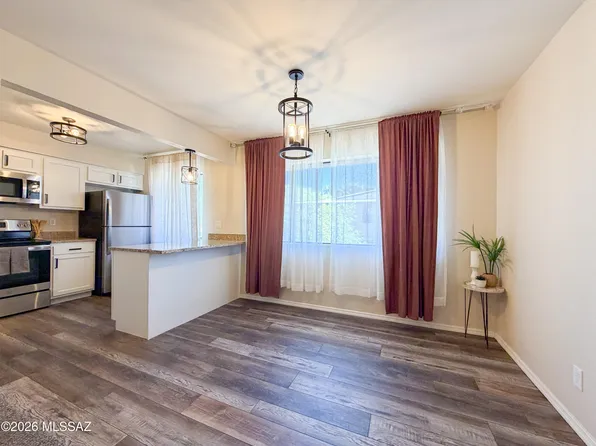 1366 S Avenida Polar APT G205, Tucson, AZ 85710