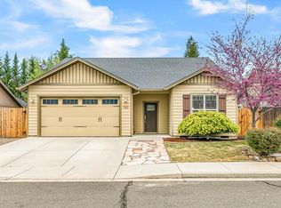 707 Sweethome Pl, Medford, OR 97504