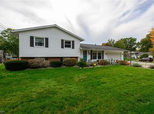 432 Pickwick Ln, Tallmadge, OH