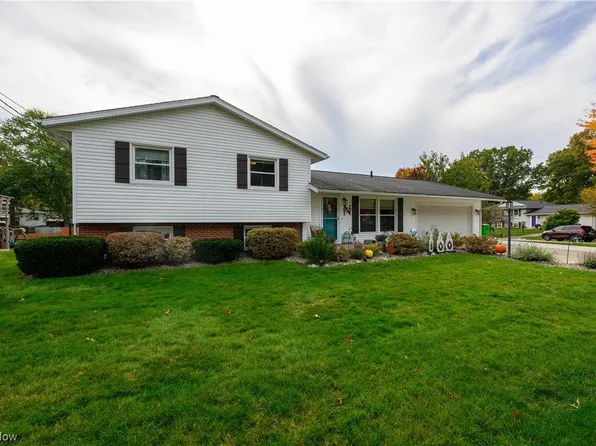 432 Pickwick Ln, Tallmadge, OH 44278