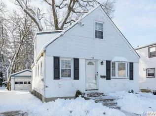 524 Stratford Rd, Hempstead, NY 11550