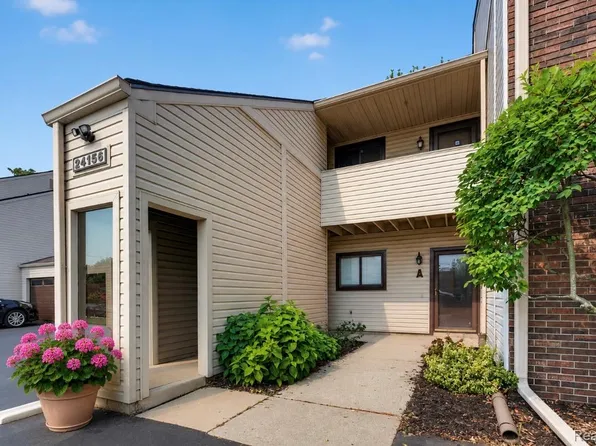 24156 Parke Ln APT B, Grosse Ile, MI 48138