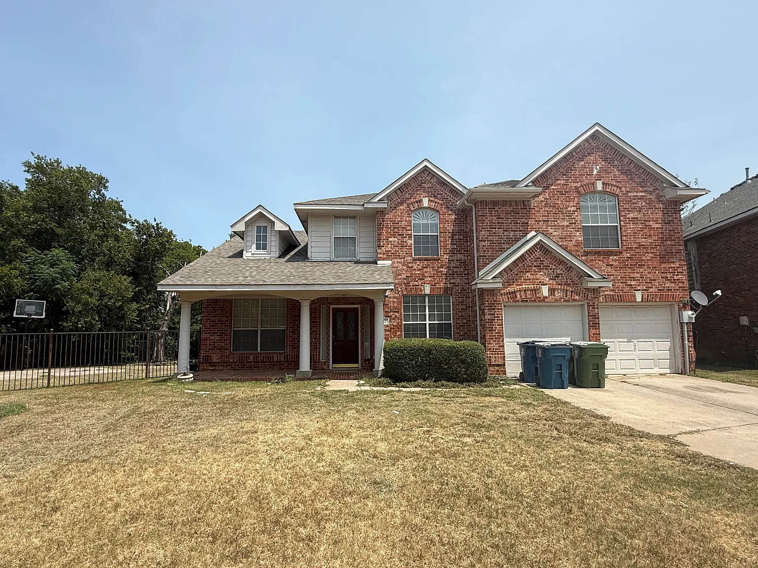 5 bed, 3258 sqft, $3,150 — Photo 2