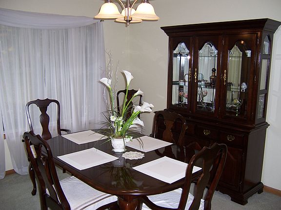 Formal dining