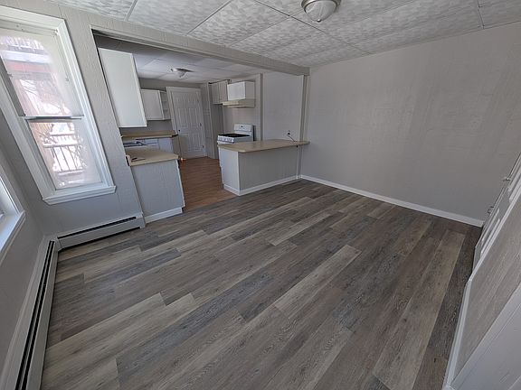 Kitchen/dining room area.