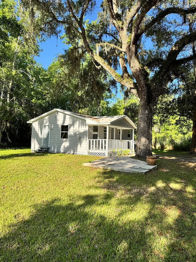 203 D St. Brooksville — Photo 2