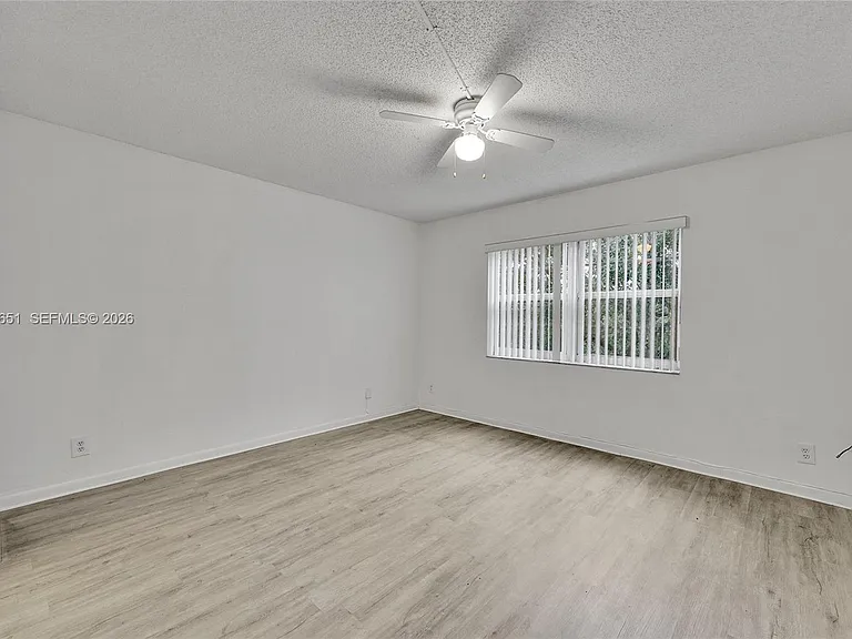 1200 NW 87th Ave #410 — Photo 22