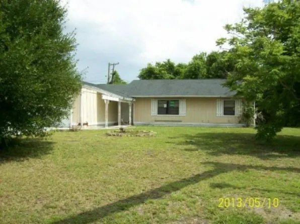100 SE Lakehurst Dr, Port Saint Lucie, FL 34983