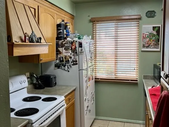 1661 Neil Armstrong St APT 216, Montebello, CA 90640