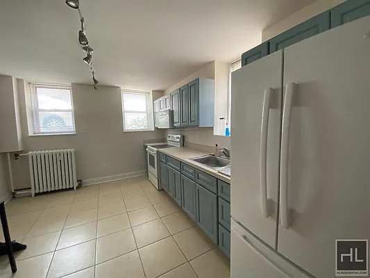 Rented by Highline Residential | media 10