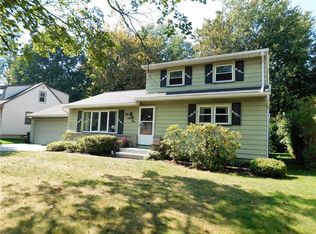 581 Harvest Dr, Rochester, NY 14626