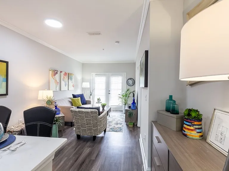 CB Lofts Apartments — Photo 6