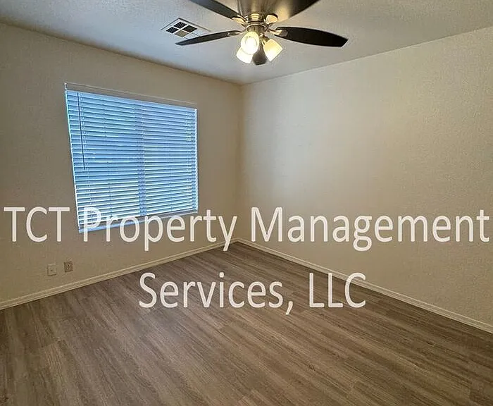 6464 E Russell St — Photo 15