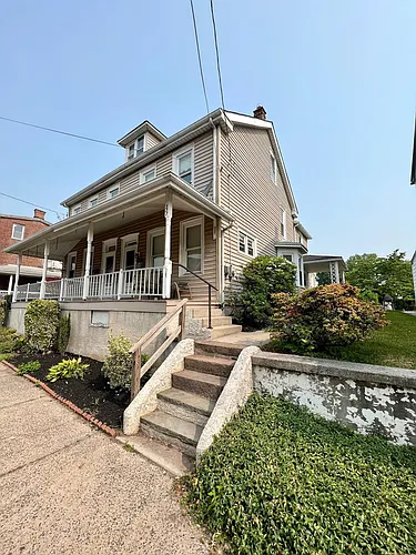 337 Bridge St Photo 1