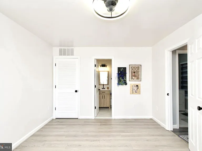 22908 Regent Ter — Photo 7