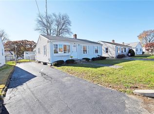 11 Dover St, Pawtucket, RI 02860