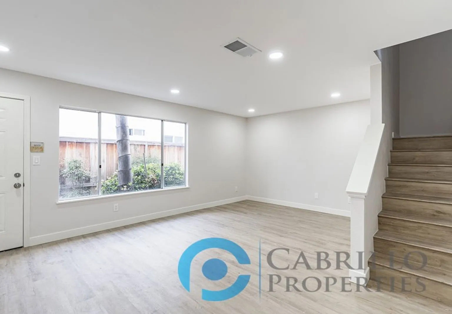 3 bed, 2.5 bath, 1450 sqft, $3,995 — Photo 4
