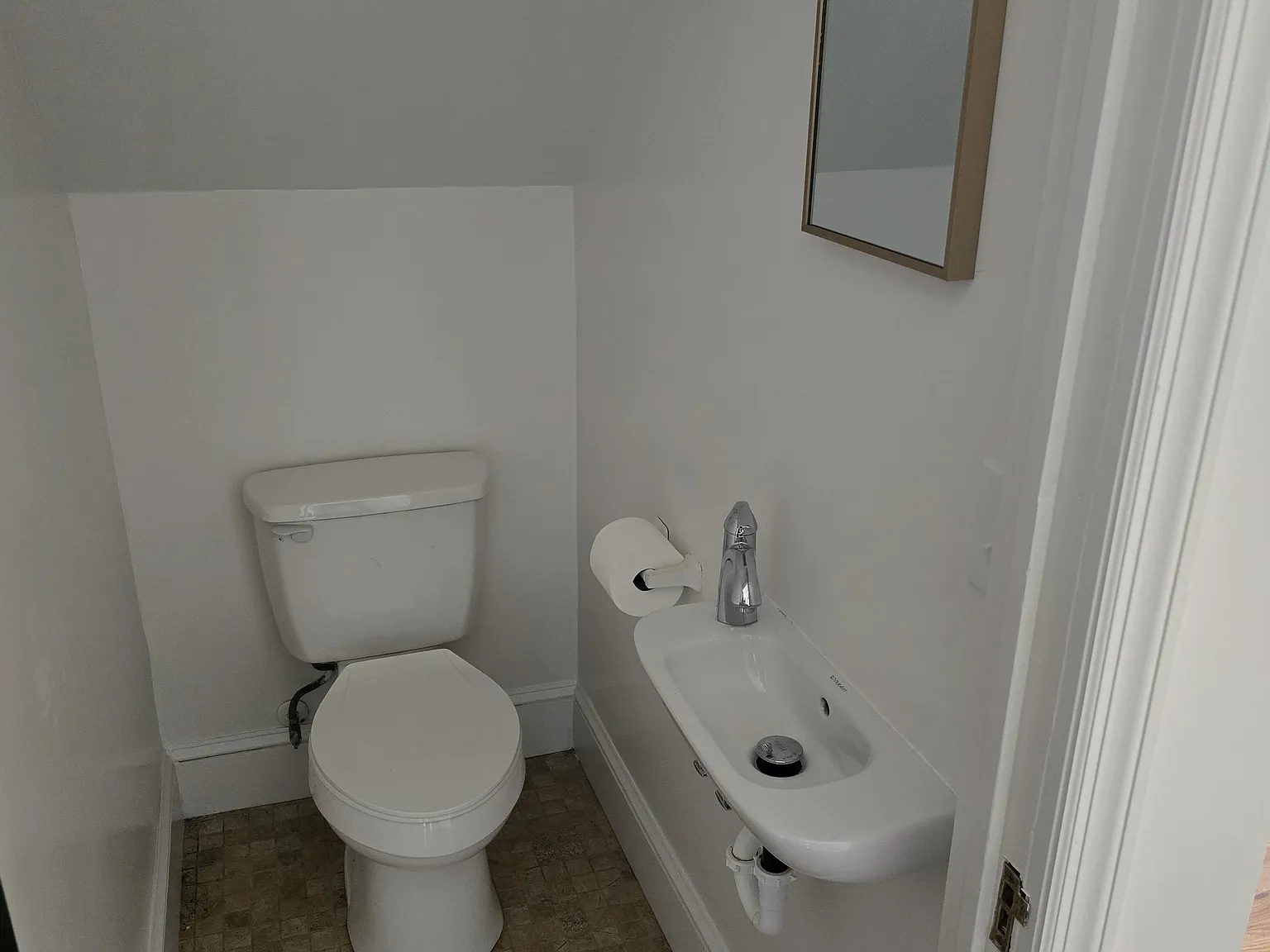 3 bed, 1600 sqft, $1,700 — Photo 3