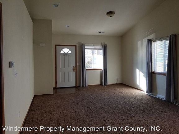 5th image of 1224 W Malaga Ave #A