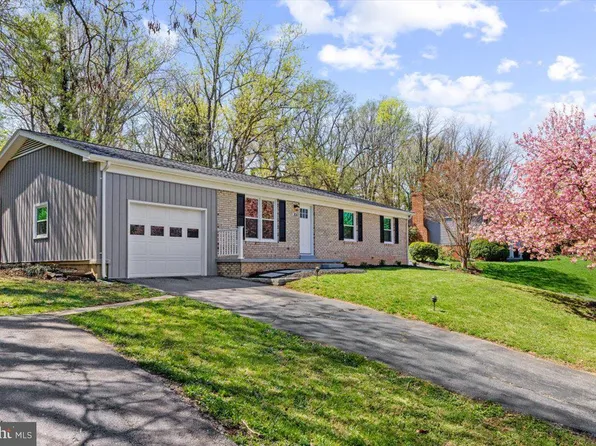 306 Brown Ave, Front Royal, VA 22630