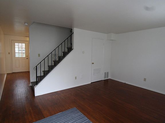 2nd image of 2 1/2 Poplar St APT 7