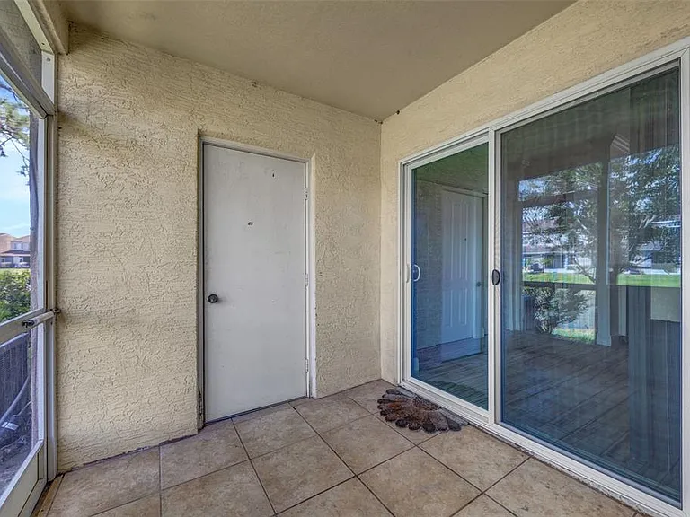 6127 Bayside Key Dr — Photo 39