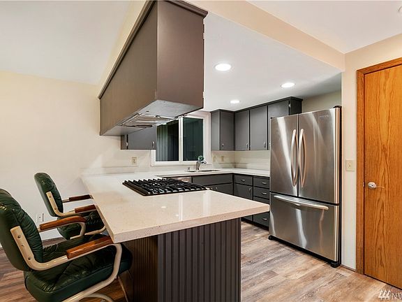 New quartz countertops