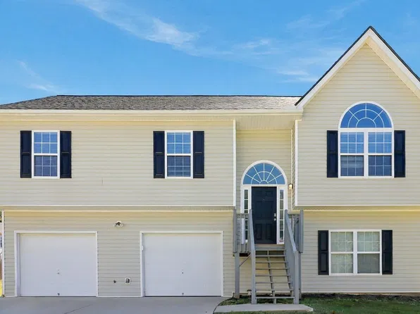 125 Saint Ann Cir, Dallas, GA 30157