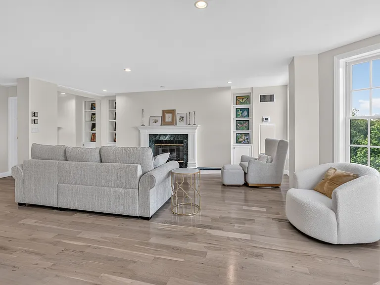 54 Commonwealth Ave #5 — Photo 9