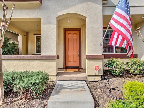 3rd image of 2292 Rutland Court