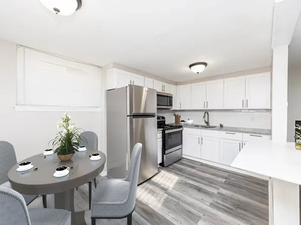Cameo Court Apartments